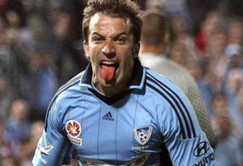 图片报：因两名前锋状态差，多特考虑冬窗签维罗纳前锋焦瓦内（图片报：两名前锋低迷，多特或冬窗引进维罗纳前锋焦瓦内）