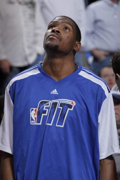 安东尼：梅西是我的偶像和标杆；拒绝拜仁还因我孩子喜欢西班牙（安东尼谈选择：把梅西当楷模；婉拒拜仁因孩子偏爱西班牙）