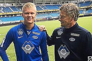 太阳报：伊萨克持续收到死亡威胁，豪掷3万镑购买护卫犬（太阳报：伊萨克屡遭死亡威胁，斥资3万英镑购入护卫犬）