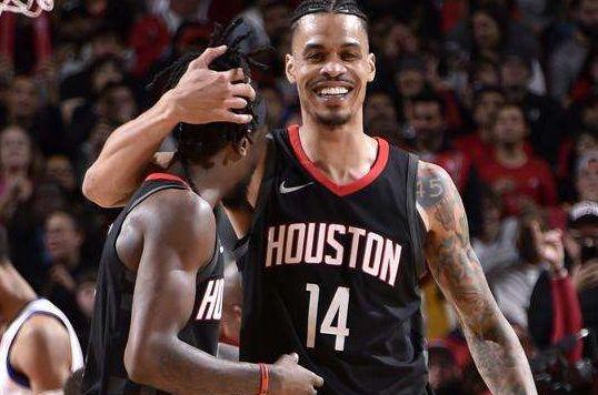 三连冠！上海海港加冕2025赛季中超冠军，摘下队史中超第四星（上海海港三连霸登顶2025中超，队史第四星入账）