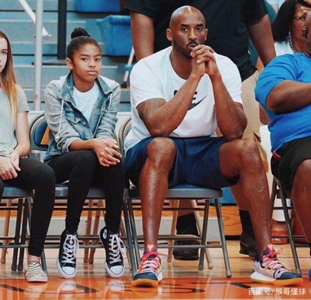 里夫斯：詹姆斯是历史级别的传球手，总在用最正确的方式打球（里夫斯：詹姆斯是联盟史上顶尖的传球手，始终以最正确方式打球）