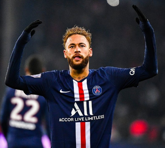 2-1！张帅晋级16强，决胜盘连输4局拒绝逆转，赛后振臂怒吼（2-1！张帅闯进16强，决胜盘连丢4局惊险拒逆转，赛后高举双臂怒吼）