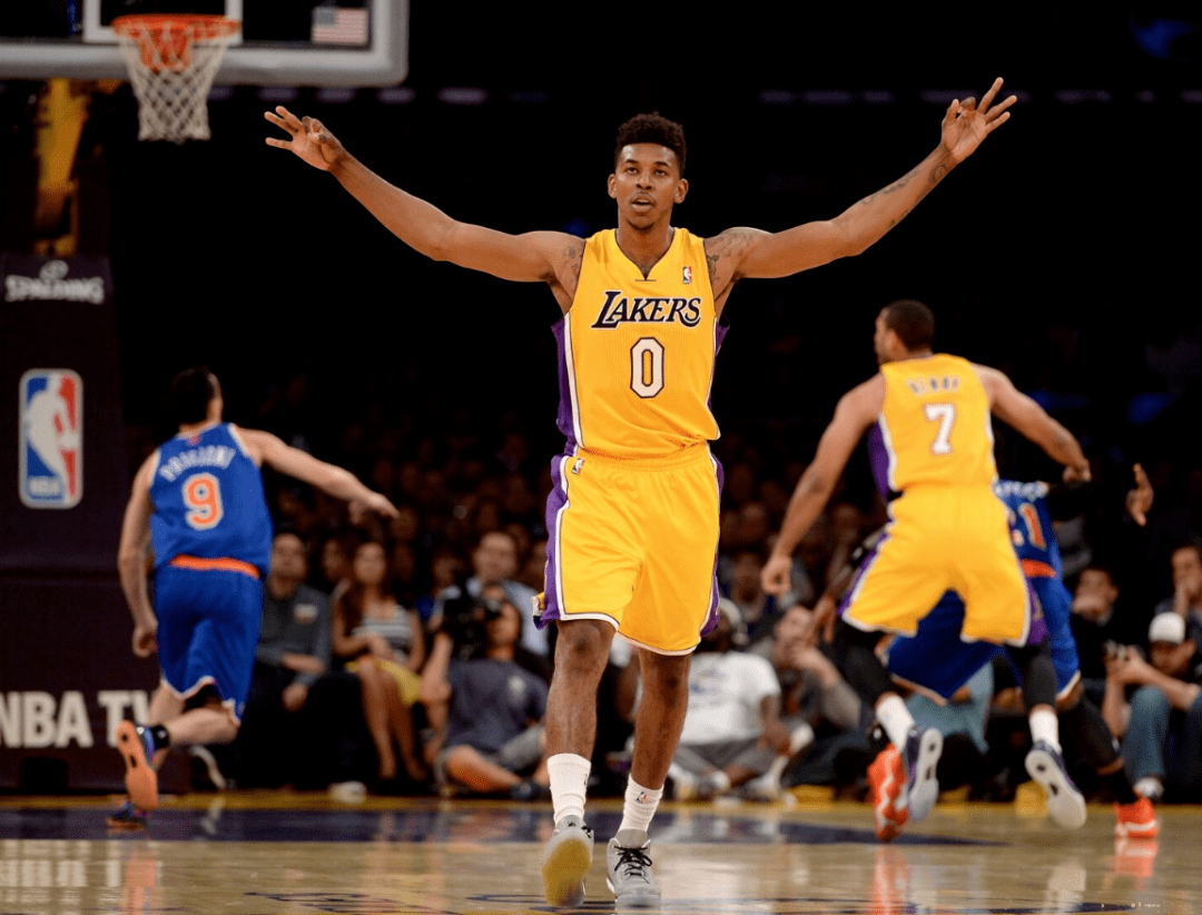 世界杯夺冠稳了？五星巴西获神秘定律加持，安切洛蒂运气太好了（世界杯冠军在望？五星巴西获神秘定律护航，安切洛蒂好运爆棚）