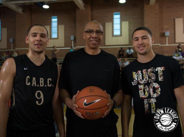 斯基拉：枪手、曼联等俱乐部有意奥林匹亚科斯小将穆扎基蒂斯（斯基拉：阿森纳、曼联等豪门关注奥林匹亚科斯新星穆扎基蒂斯）