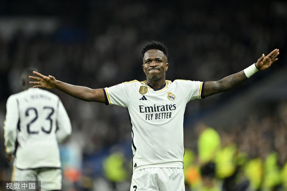 琼斯毫无疑 琼斯毫无疑